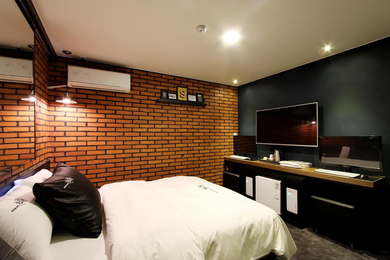 Daejeon Page Hotel Bagian luar foto