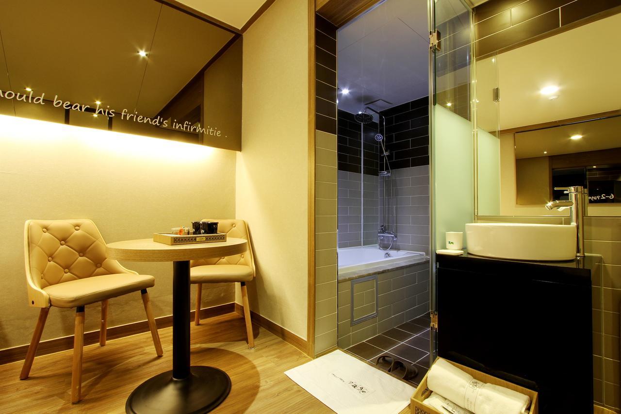 Daejeon Page Hotel Bagian luar foto