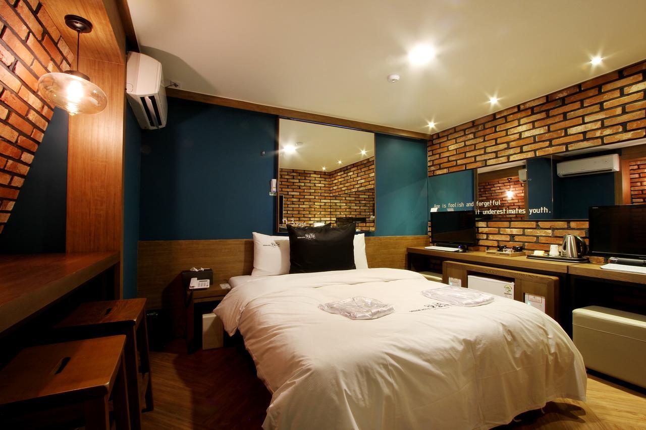 Daejeon Page Hotel Bagian luar foto