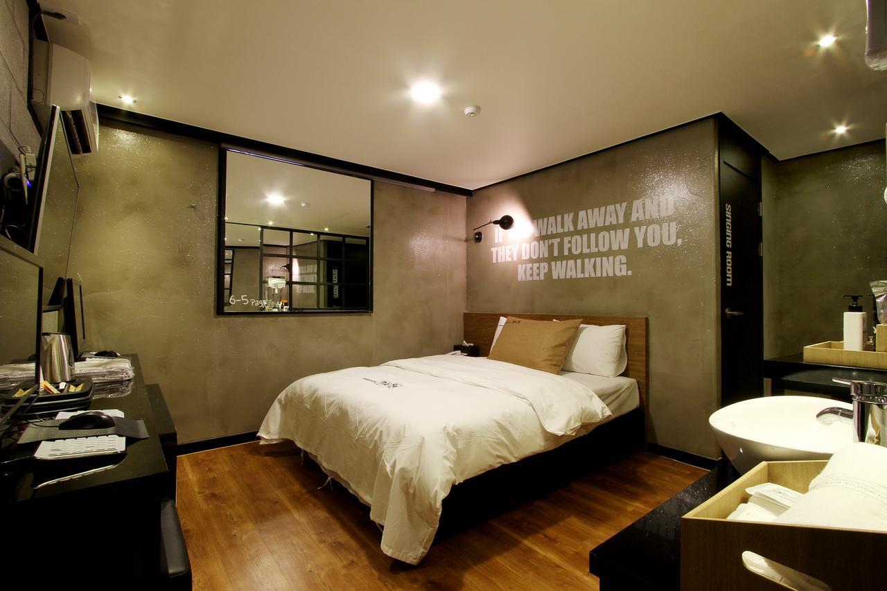 Daejeon Page Hotel Bagian luar foto